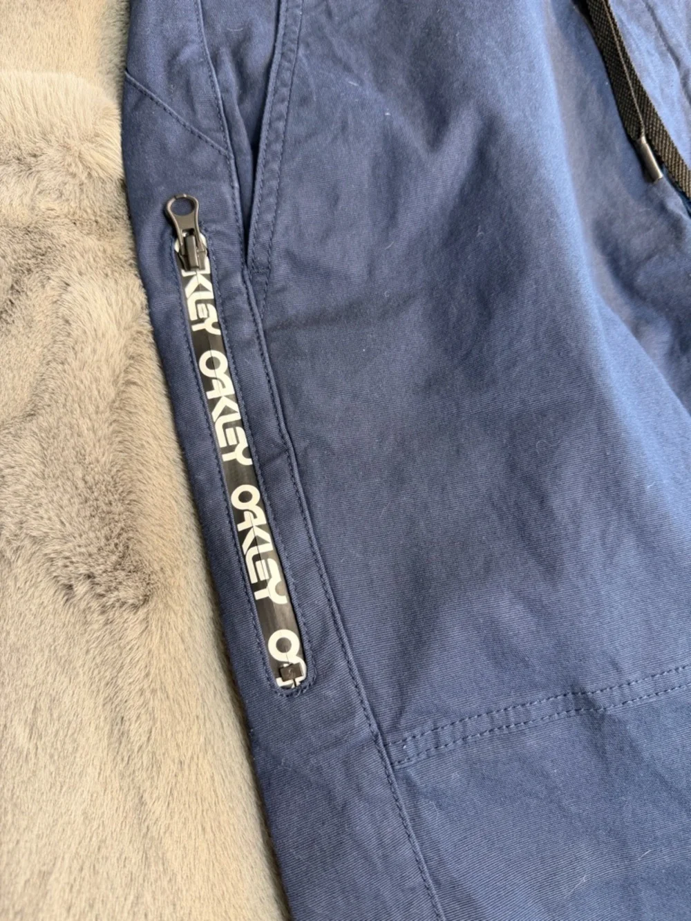 Oakley Navy Performance Pants Men’s 33‎ Athletic Fit Tech Outdoor Casual